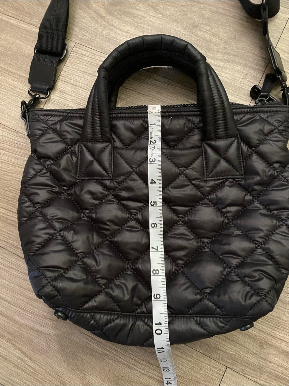Quince Transit Quilted Small Crossbody Black Tote with Detachable Strap - Picture 5 of 10